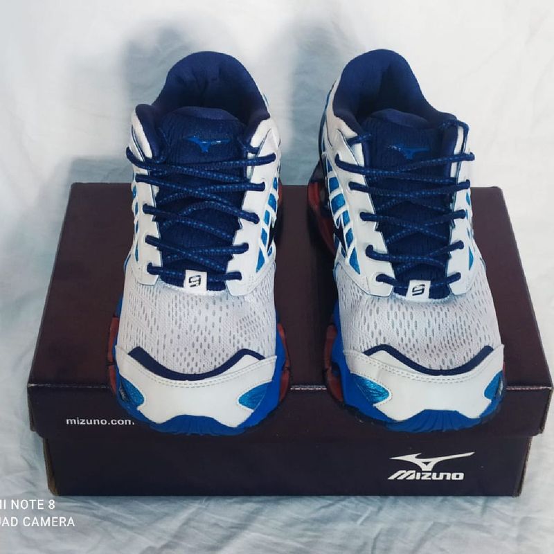 Mizuno branco e outlet azul