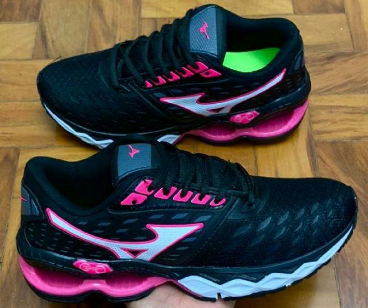 mizuno wave 21