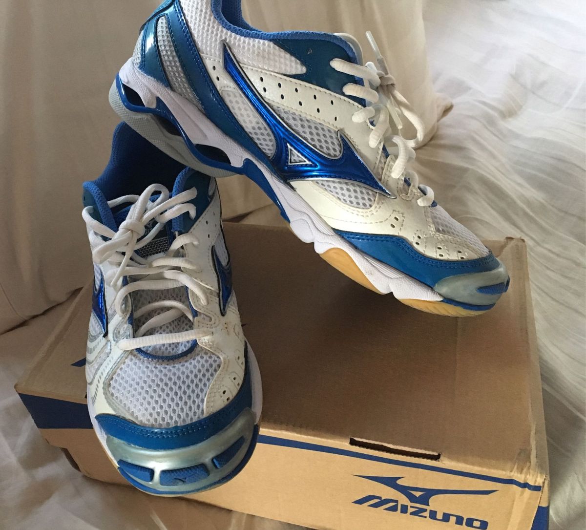 mizuno wave bolt bianche