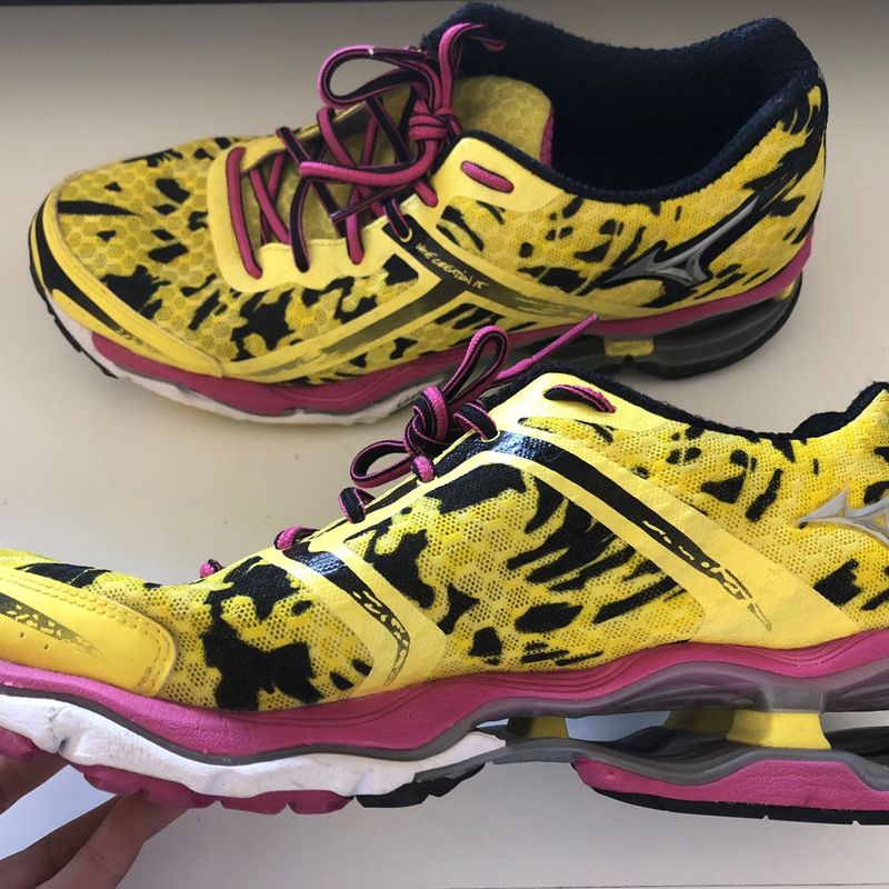 T nis Mizuno Wave Creation 15 Amarelo Preto e Rosa T nis Feminino Mizuno Usado 29029465 enjoei