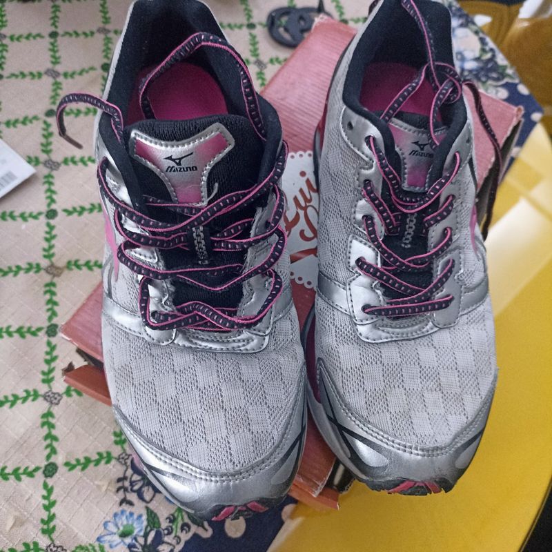 Mizuno prophecy 7 2024 prata e rosa