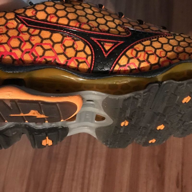 Mizuno hotsell 3 laranja