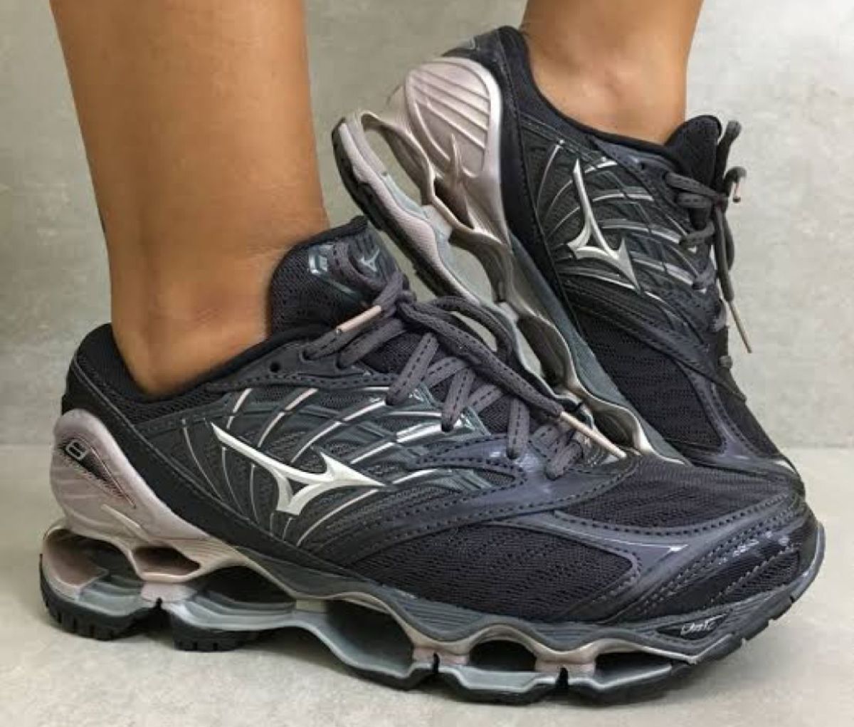 mizuno 37