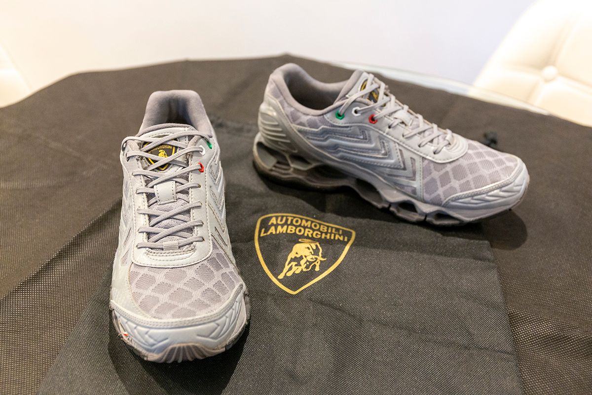 Mizuno prophecy lamborghini 2 hotsell