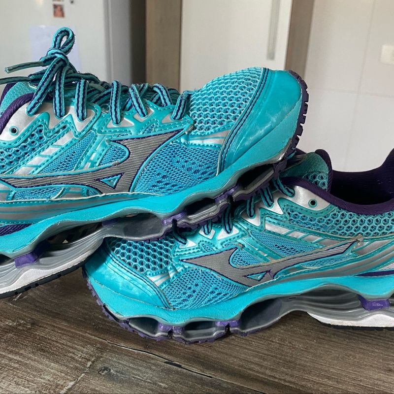 Mizuno wave hotsell viper 2