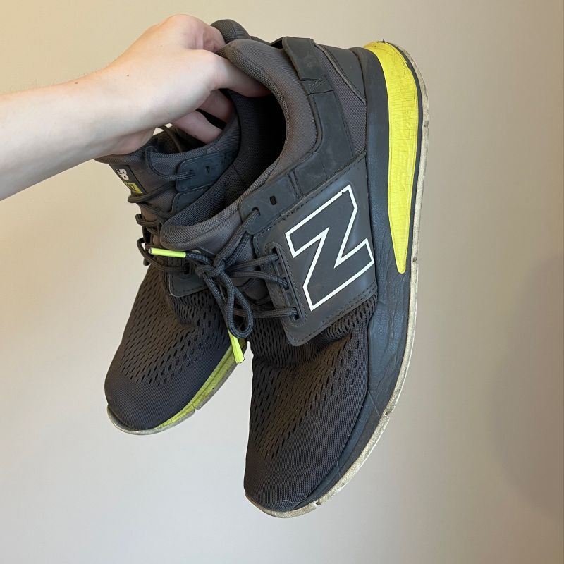 New balance clearance cinza e verde