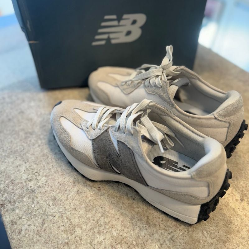 Tênis New Balance 327 V1 Cinza+Branco 42 New Balance Usado