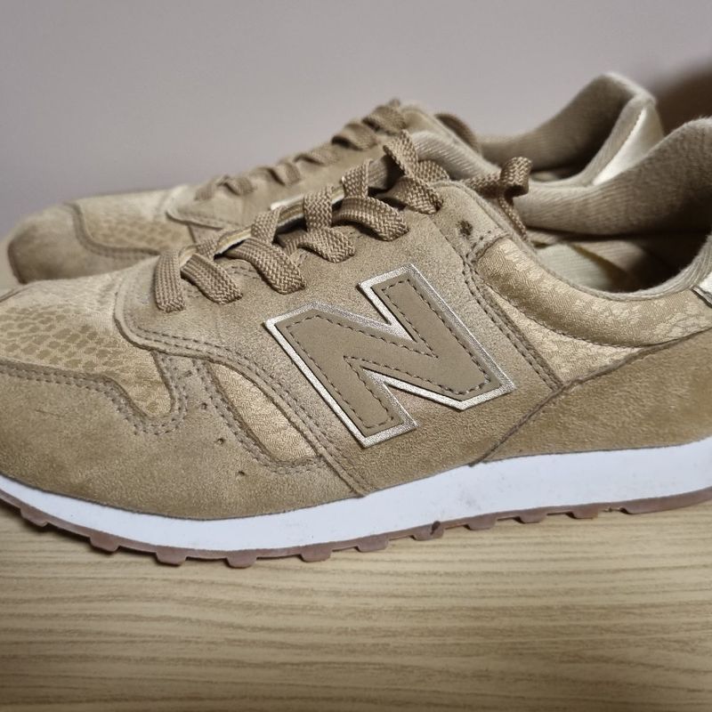 Tênis New Balance 373 Dourado Tênis Feminino New Balance Usado