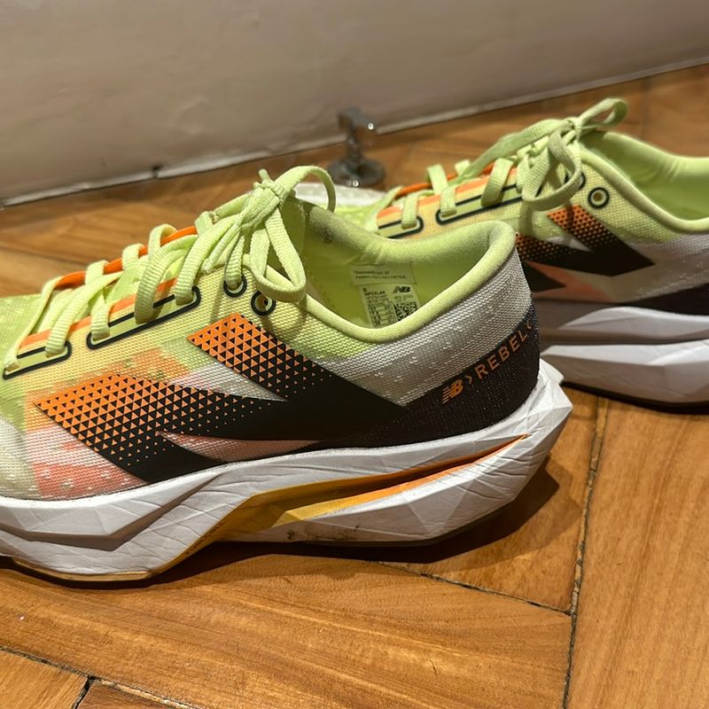 Tênis New Balance Fuelcell Rebel V4 | New Balance Usado 101832165