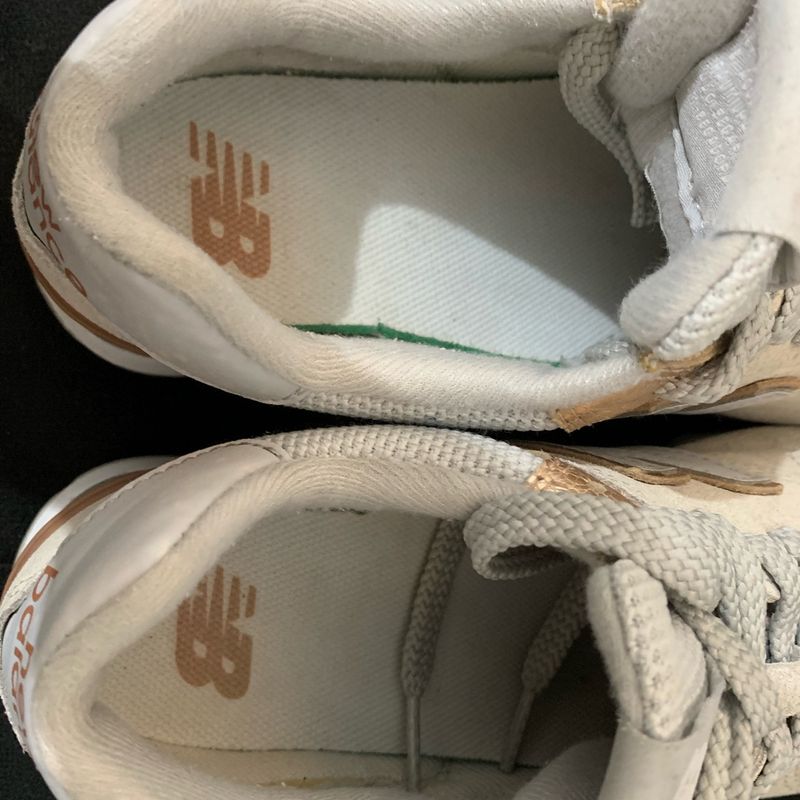 Tênis New Balance Original 574 Feminino Bege e Dourado Tênis
