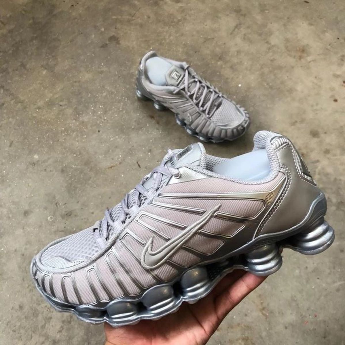 tenis reebok com mola