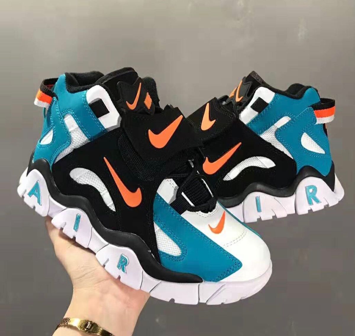 tenis nike air barrage mid