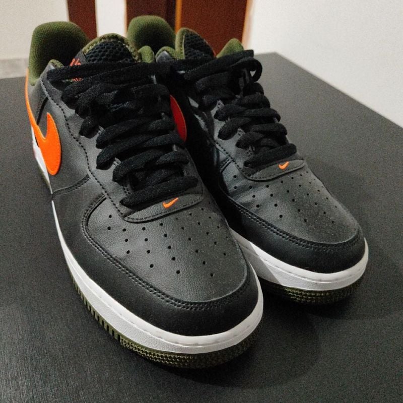 Total orange nike air best sale force 1