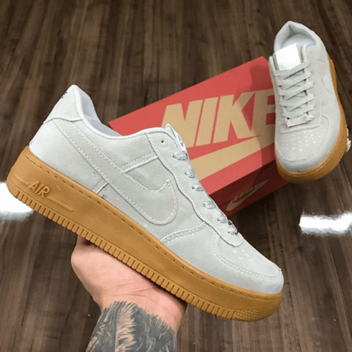 tenis nike air force marrom