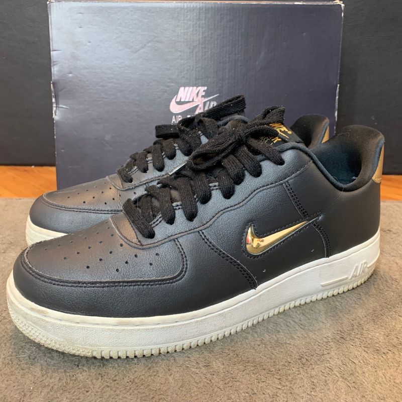 Black and gold store nike air force