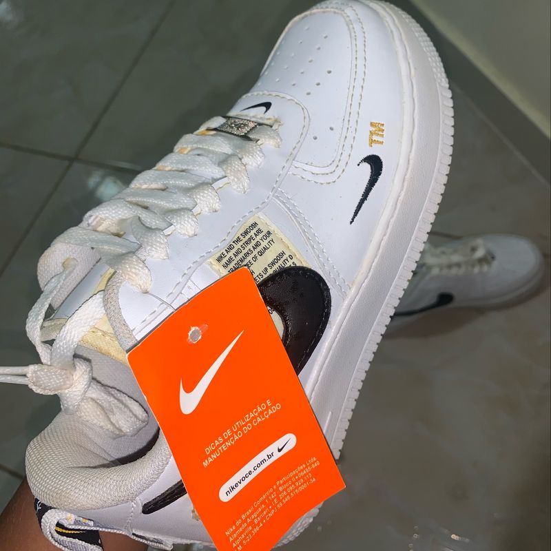 Sepatu best sale nike swoosh