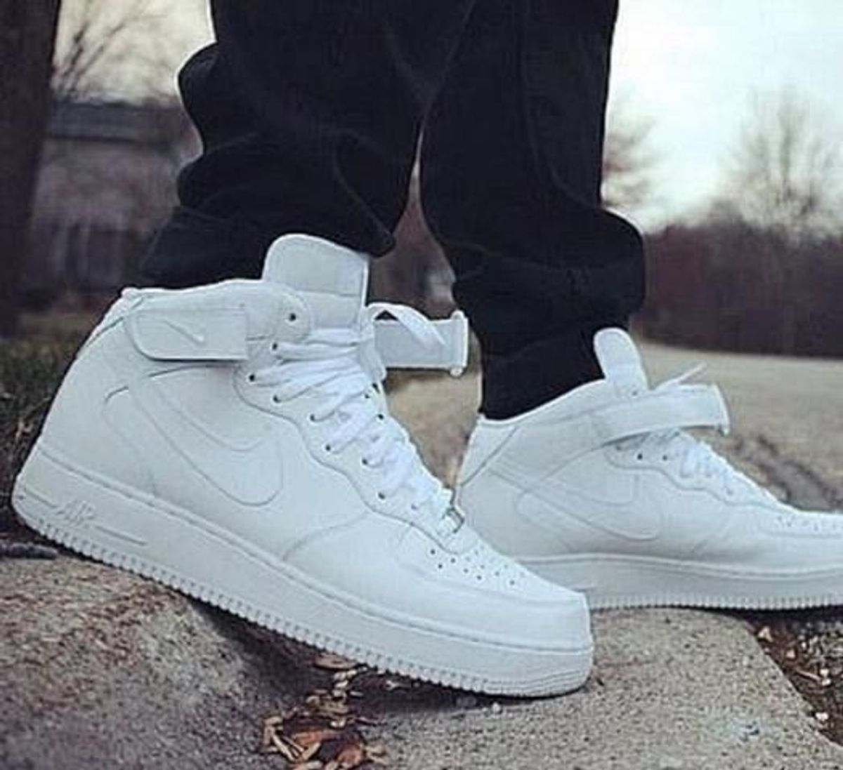 Nike hot sale botinha branco