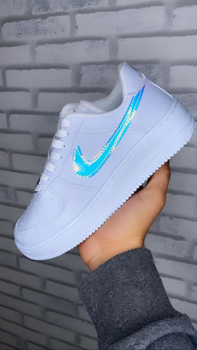 tenis nike brilhante