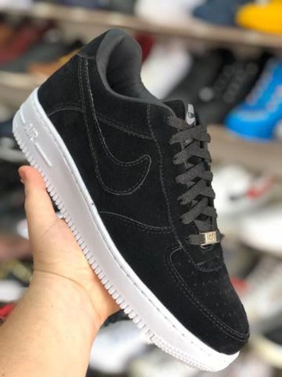 Tênis Nike Air Force Preto/Branco Camurça