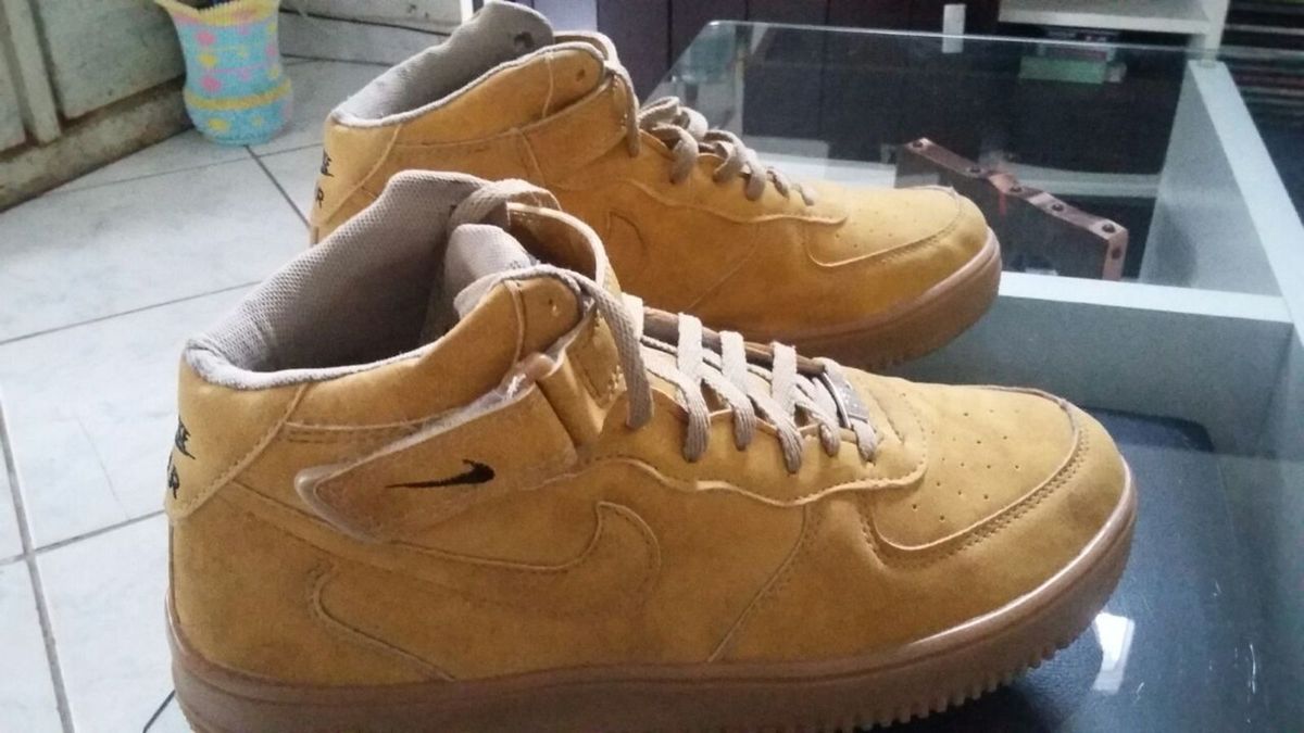 nike caramelo