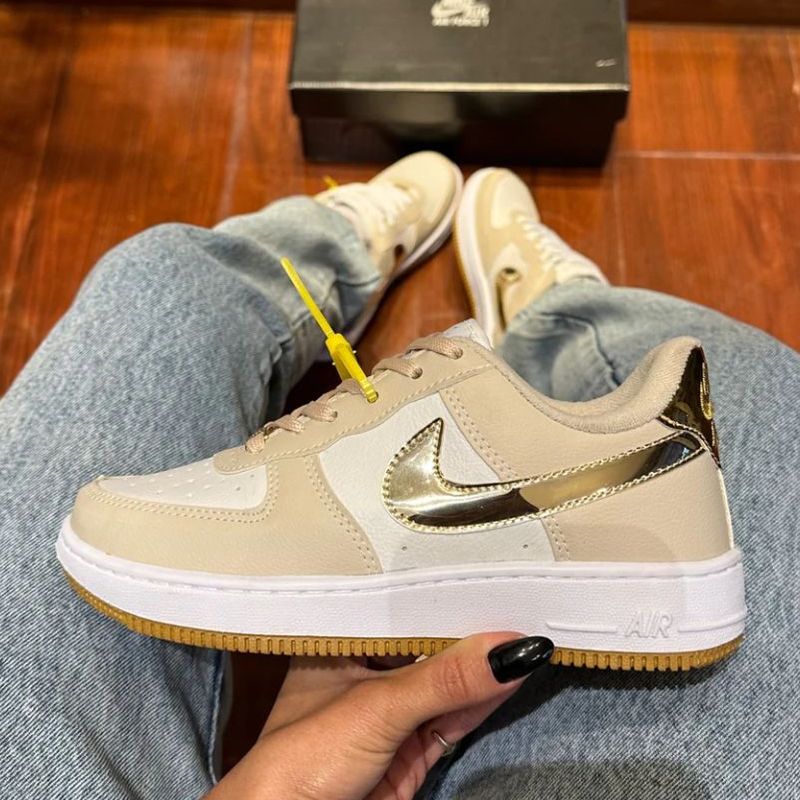 Nike air best sale force dourado