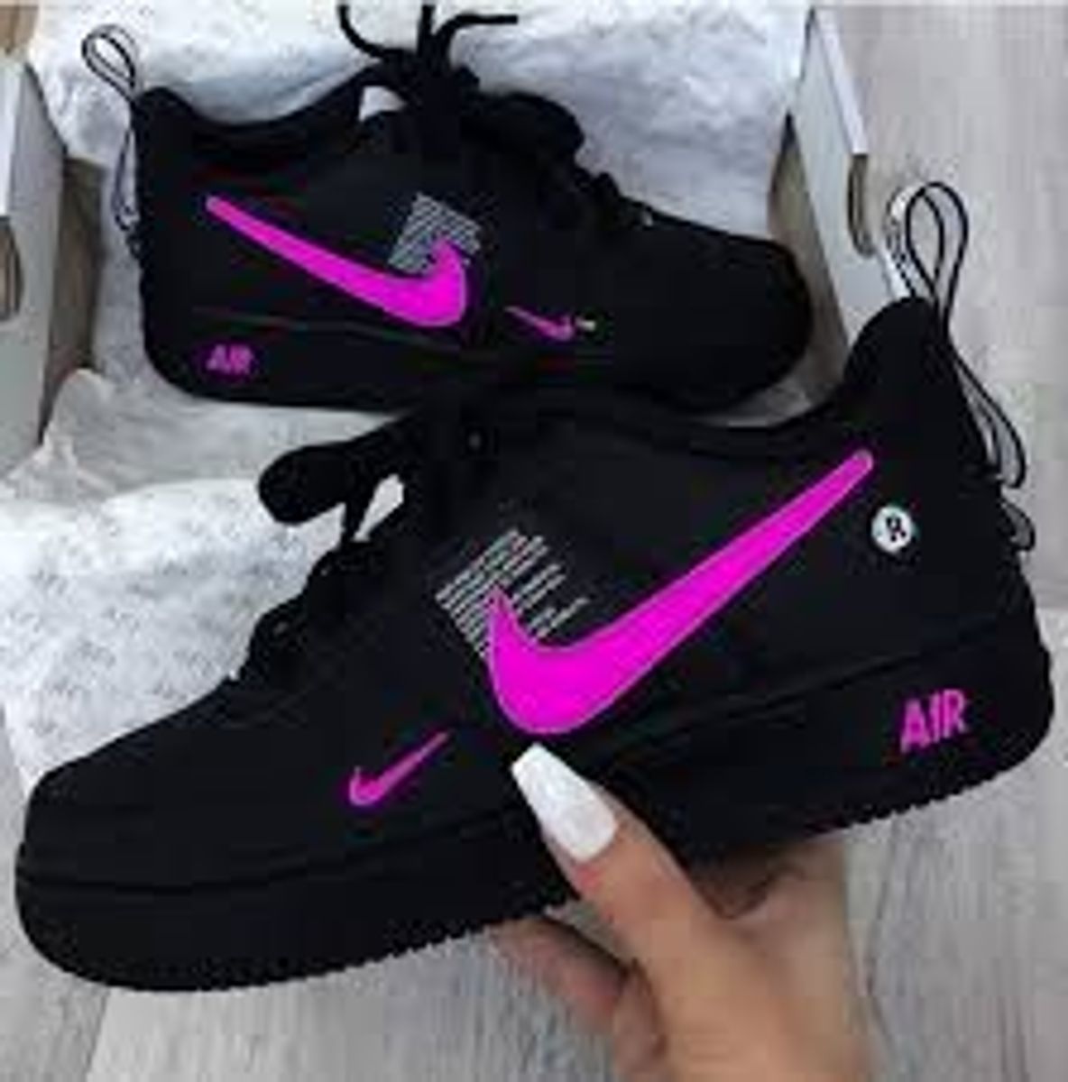 tenis nike rosa e preto