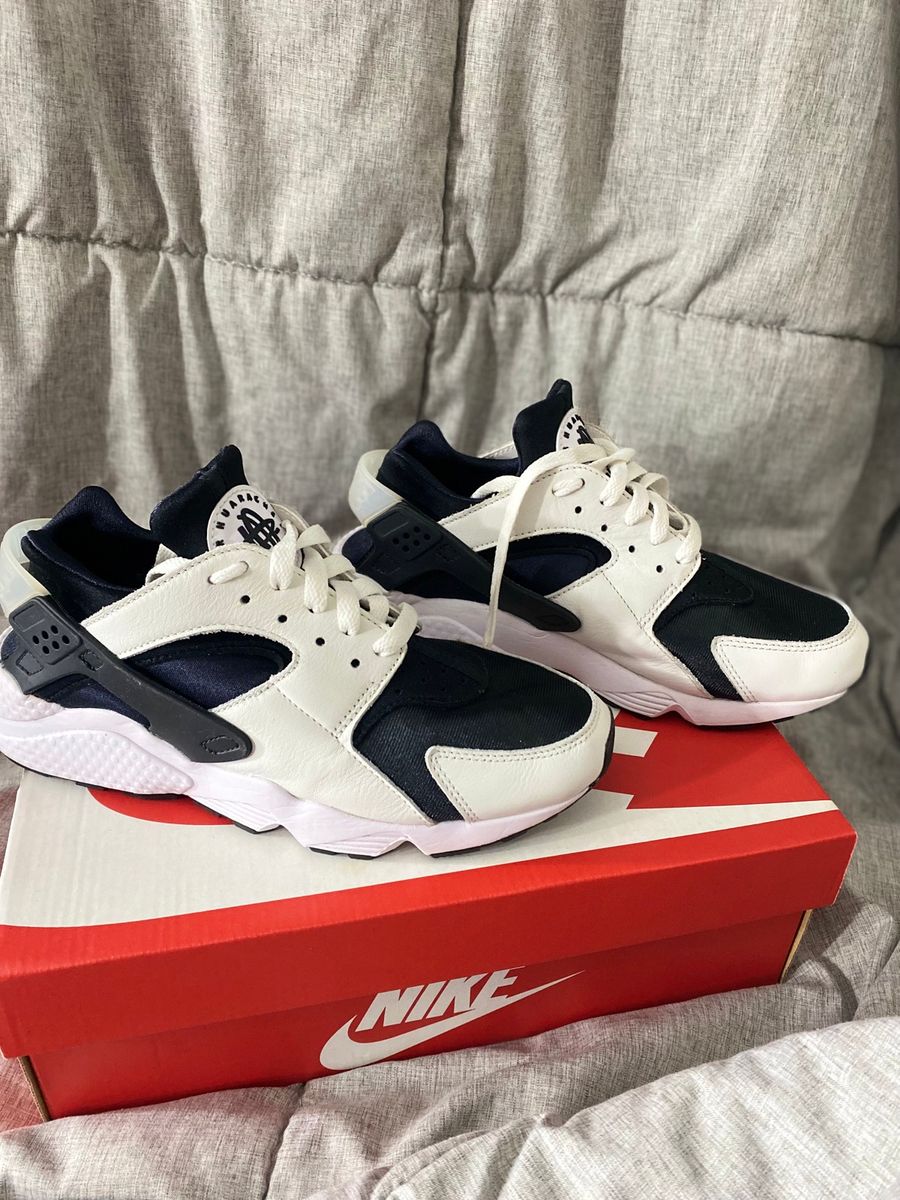 Nike huarache best sale preto e branco