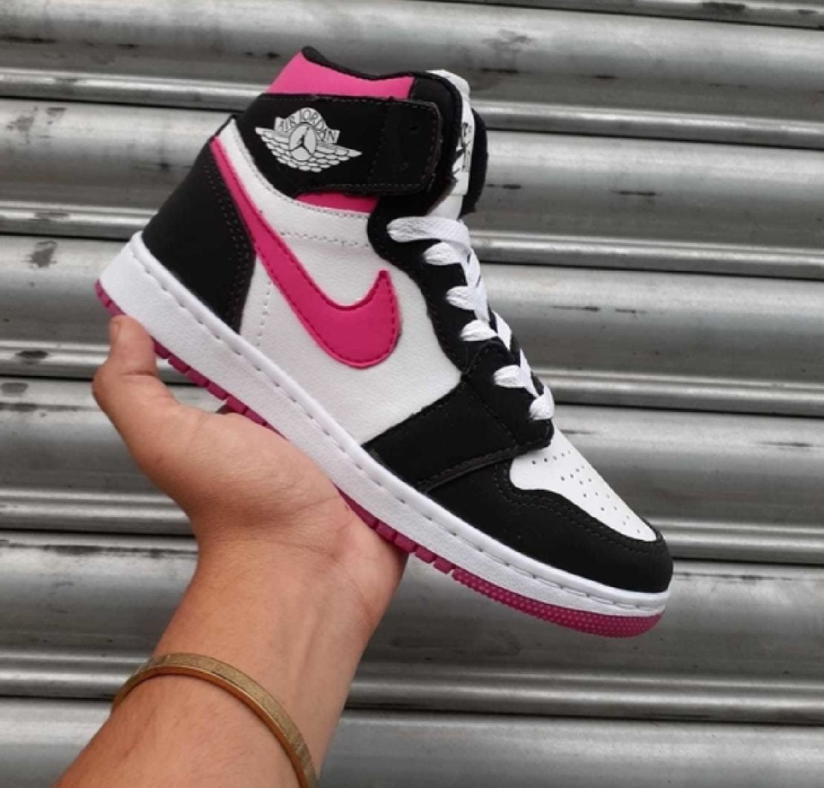 Jordan Cinza E Rosa ubicaciondepersonas.cdmx.gob.mx