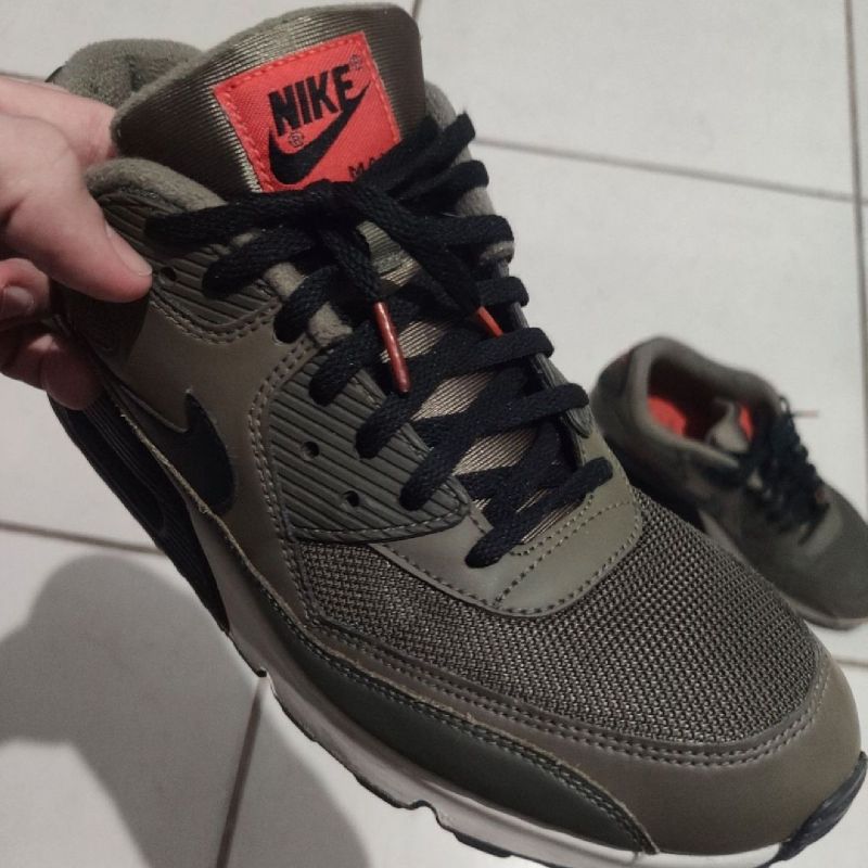 T nis Nike Air Max 90 Essential Verde Militar 42 T nis Masculino Nike Usado 55466125 enjoei