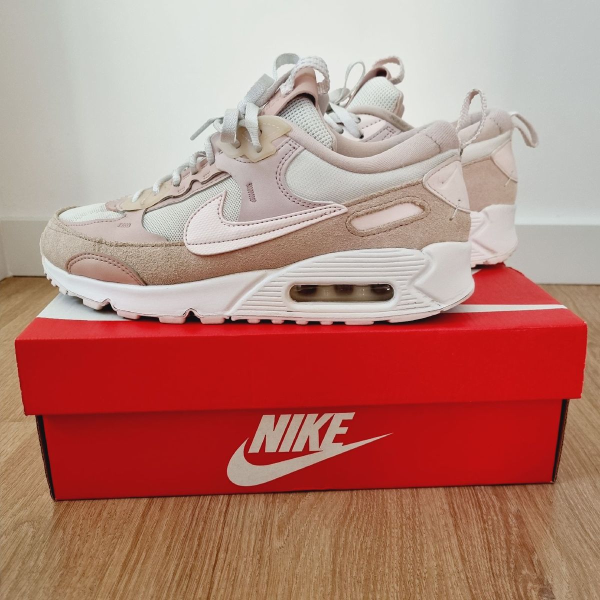 Tênis Nike Air Max 90 Futura Feminino