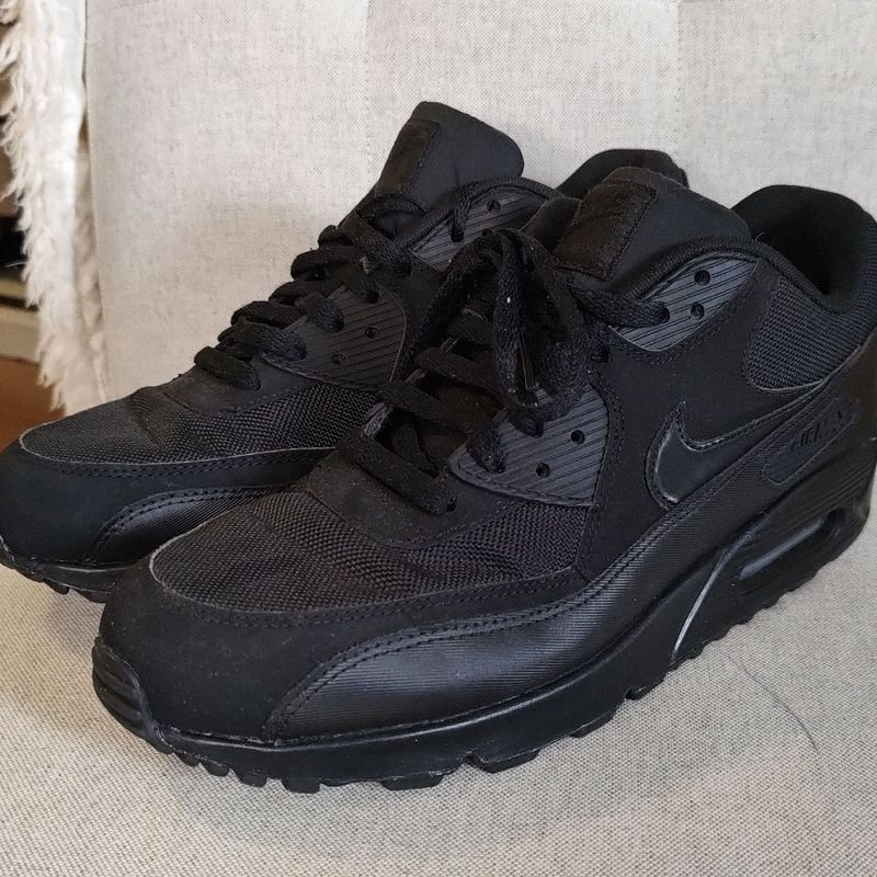 Black suede air max sales 90