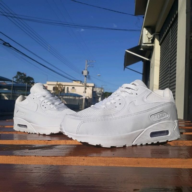 Air max todo store branco