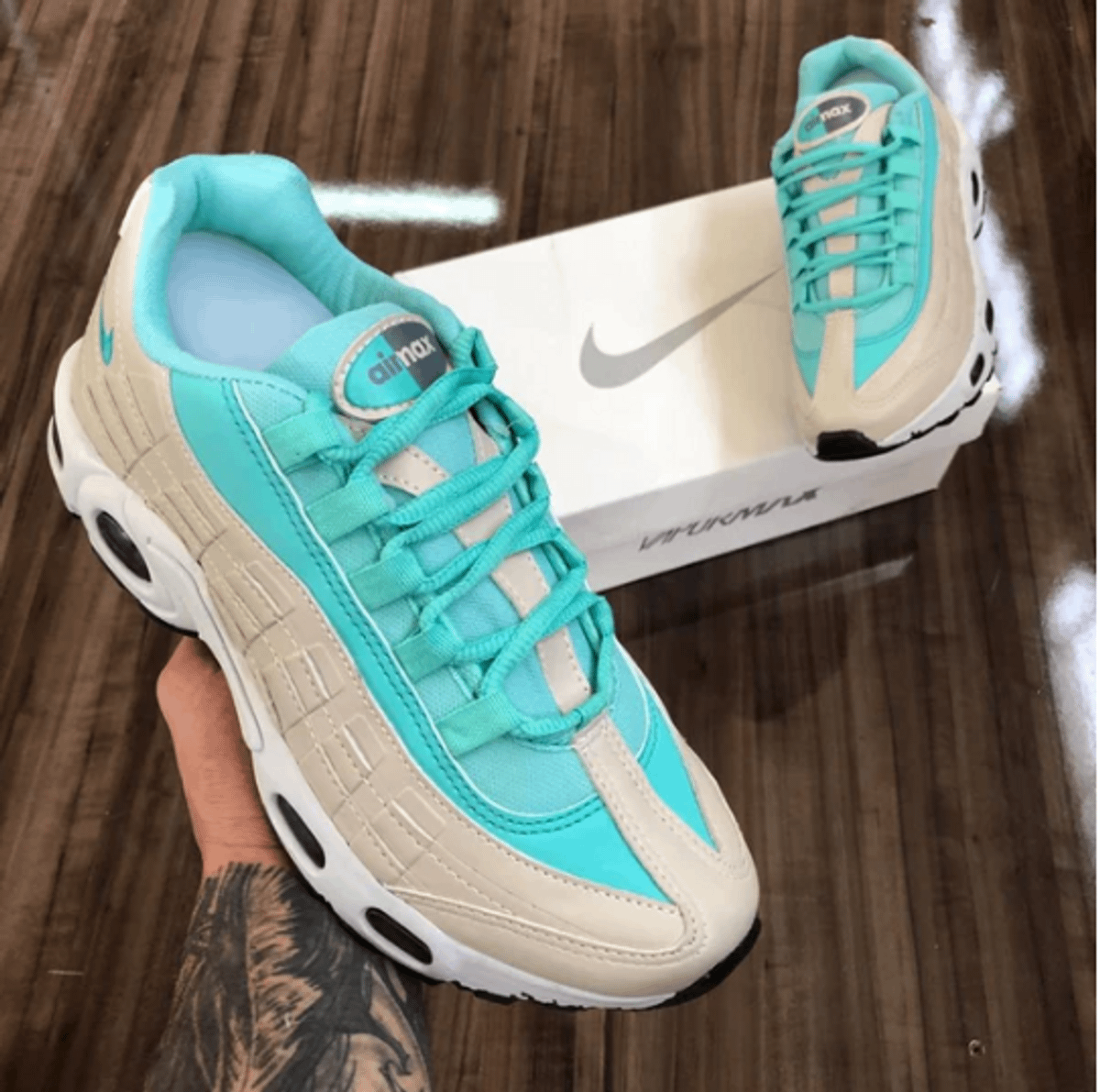 air max 95 branco e bege