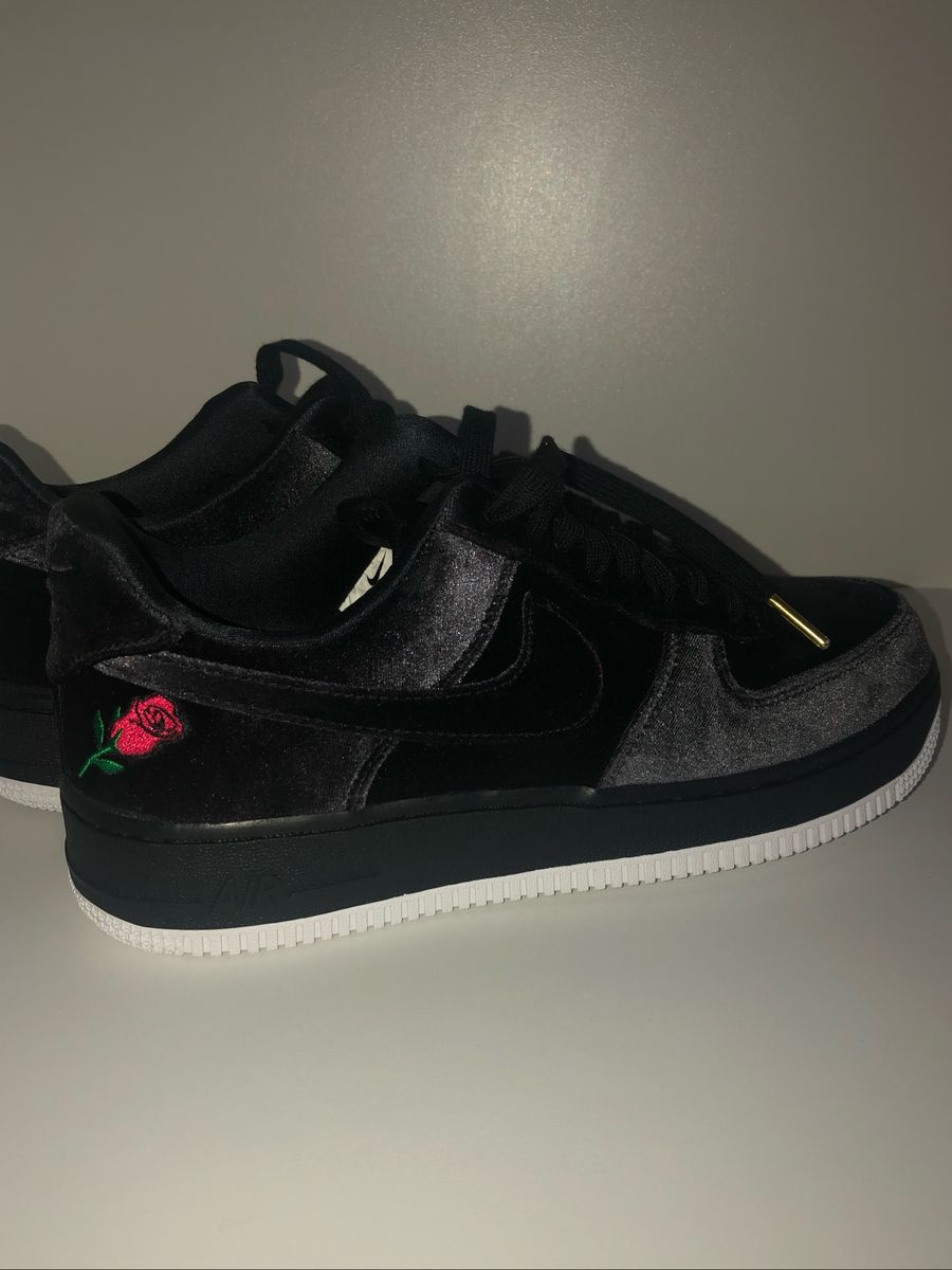 tenis nike veludo preto