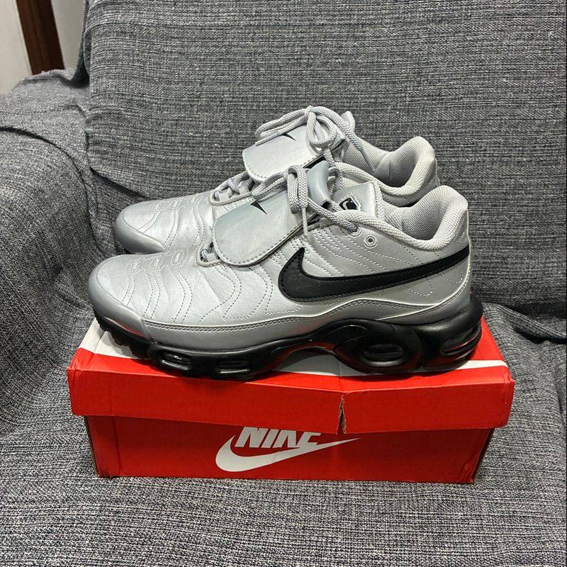 Tênis Nike Air Max Plus Tiempo Wolf Grey | Nike Usado 131194869
