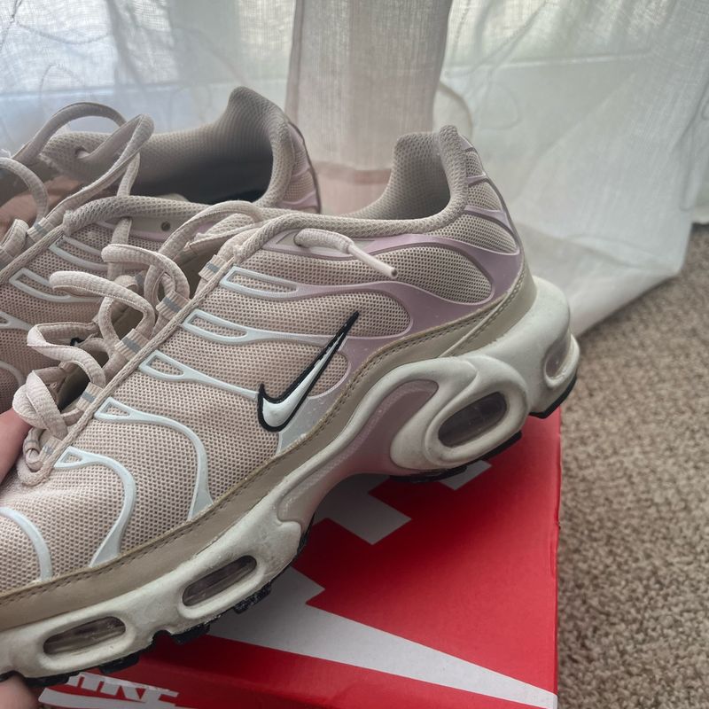 Nike air max plus best sale pink velvet