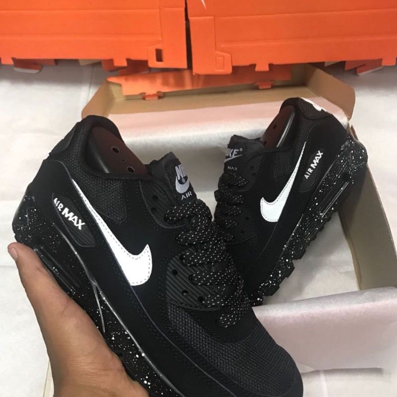 Nike cheap preto lançamento