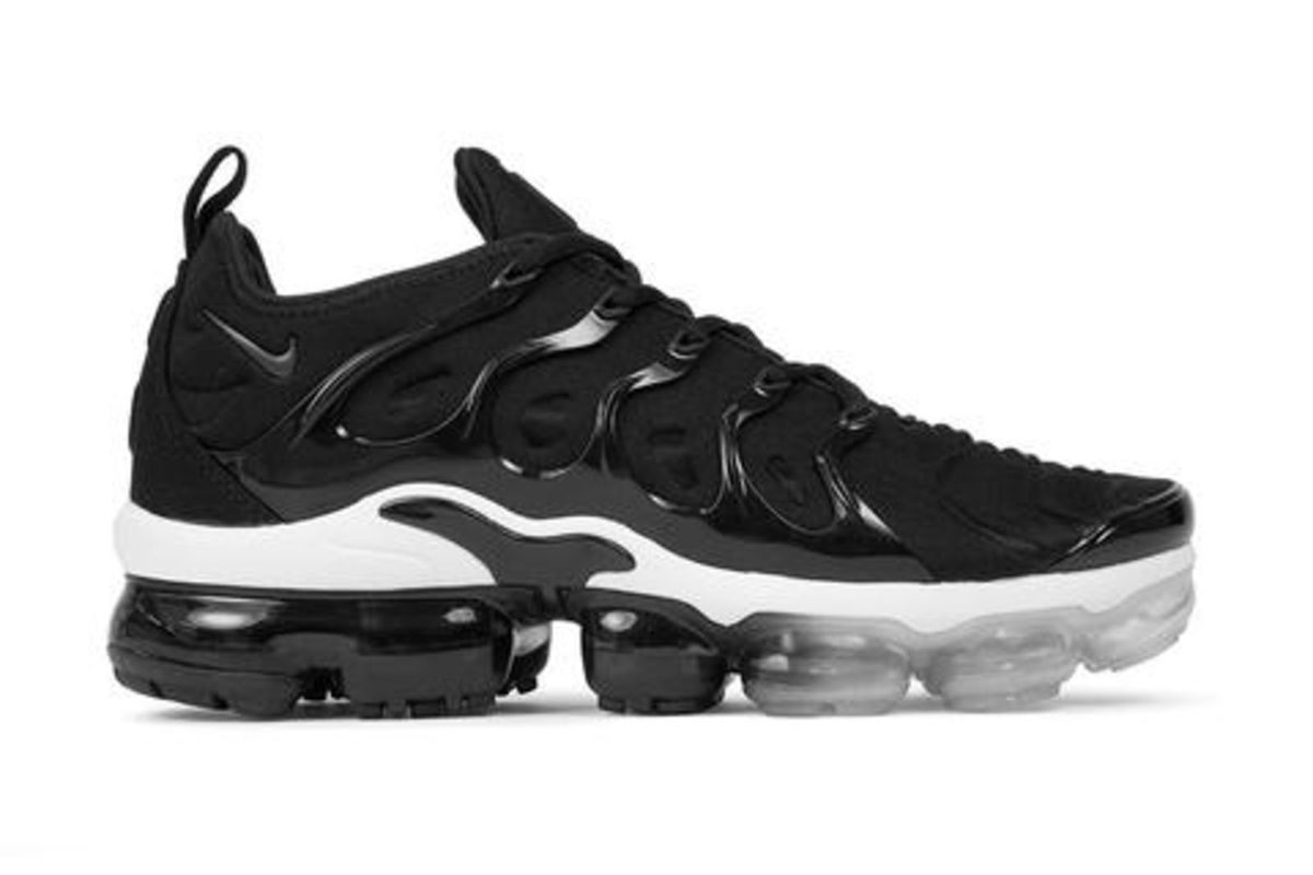 air max plus branco e preto