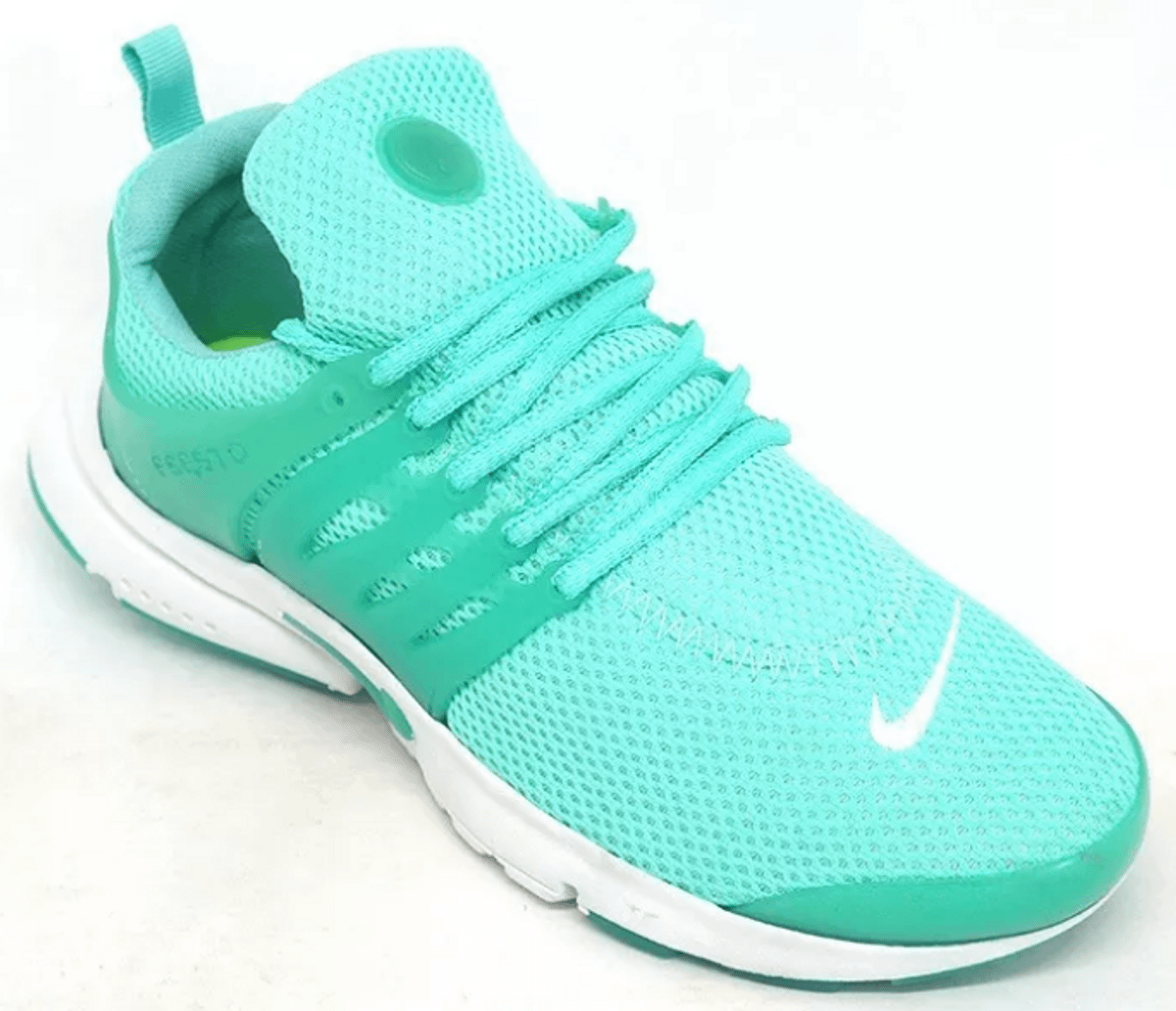 tenis nike feminino verde agua e rosa