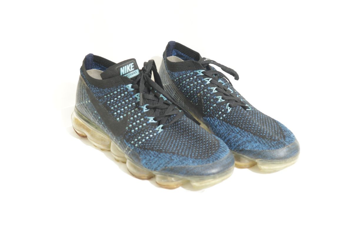 Nike deals vapormax furado