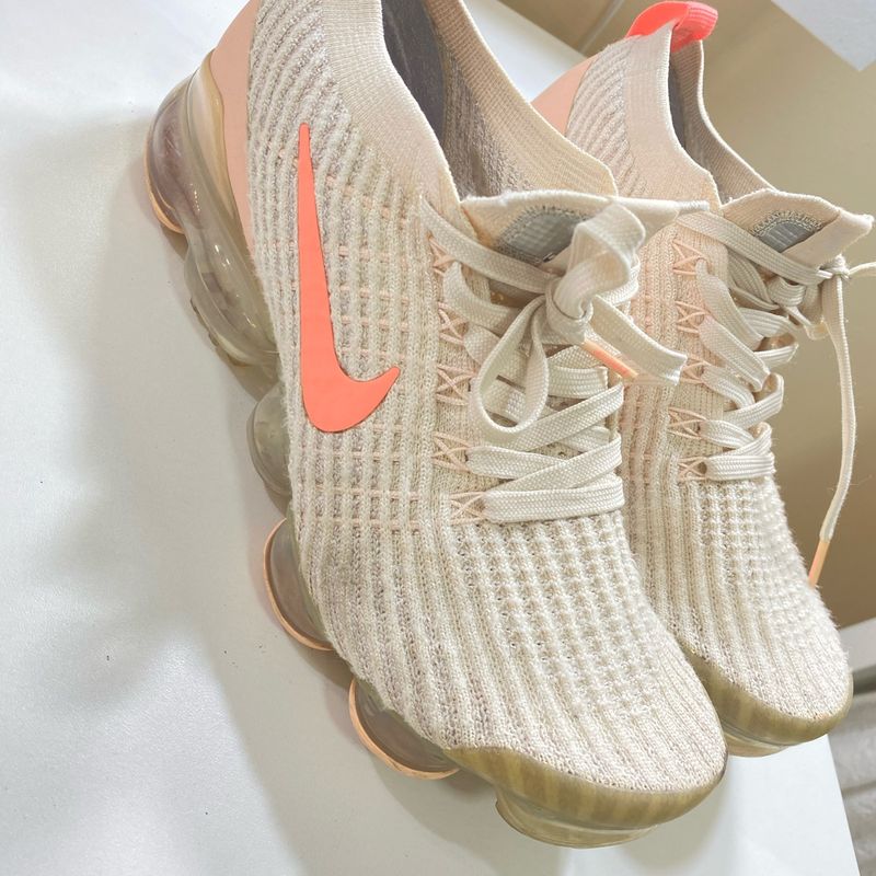 Tênis Nike Air Vapormax Flyknit Feminino Rosa e Bege Tênis Feminino  Nike Usado 106310378 enjoei