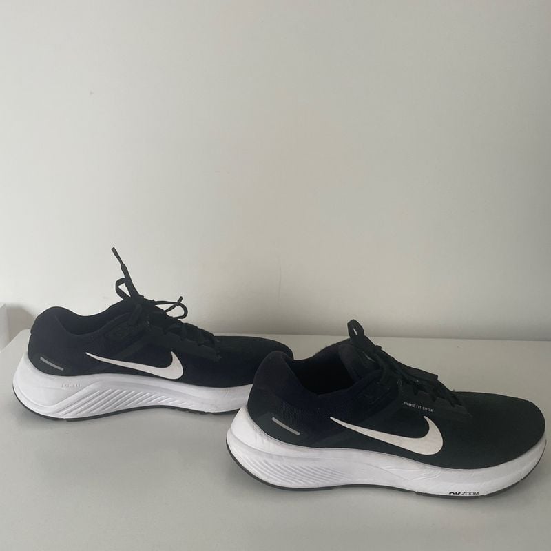 Tênis nike air 2024 zoom structure feminino