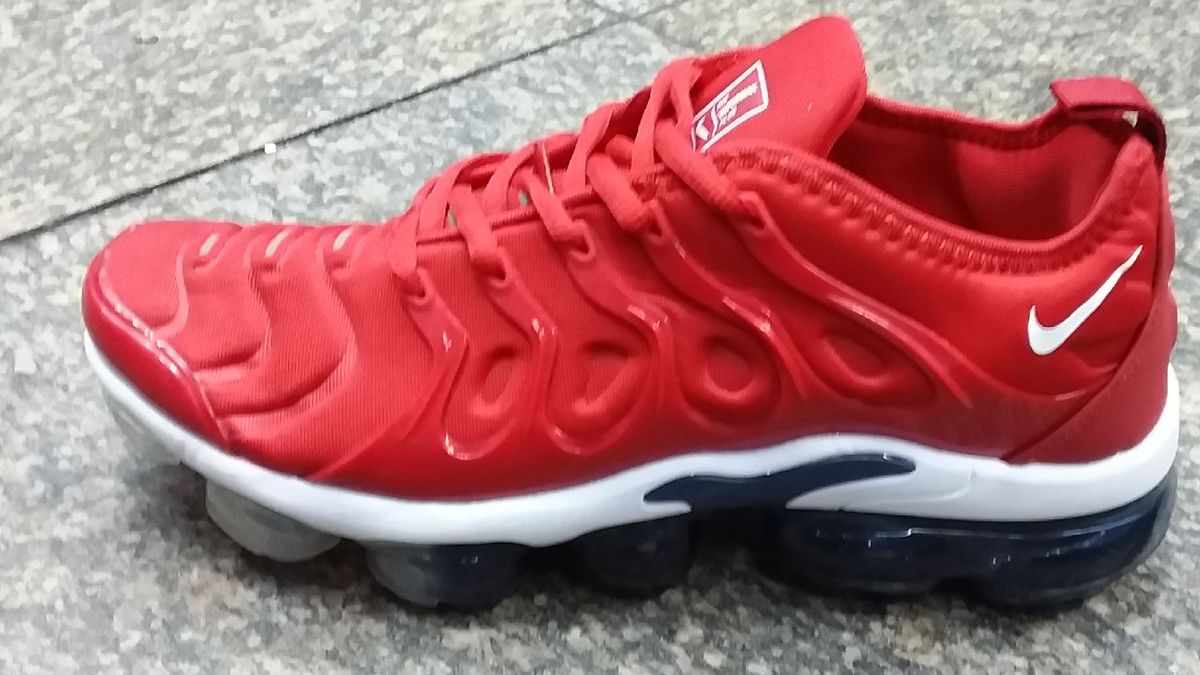 tênis nike air vapormax plus vermelho
