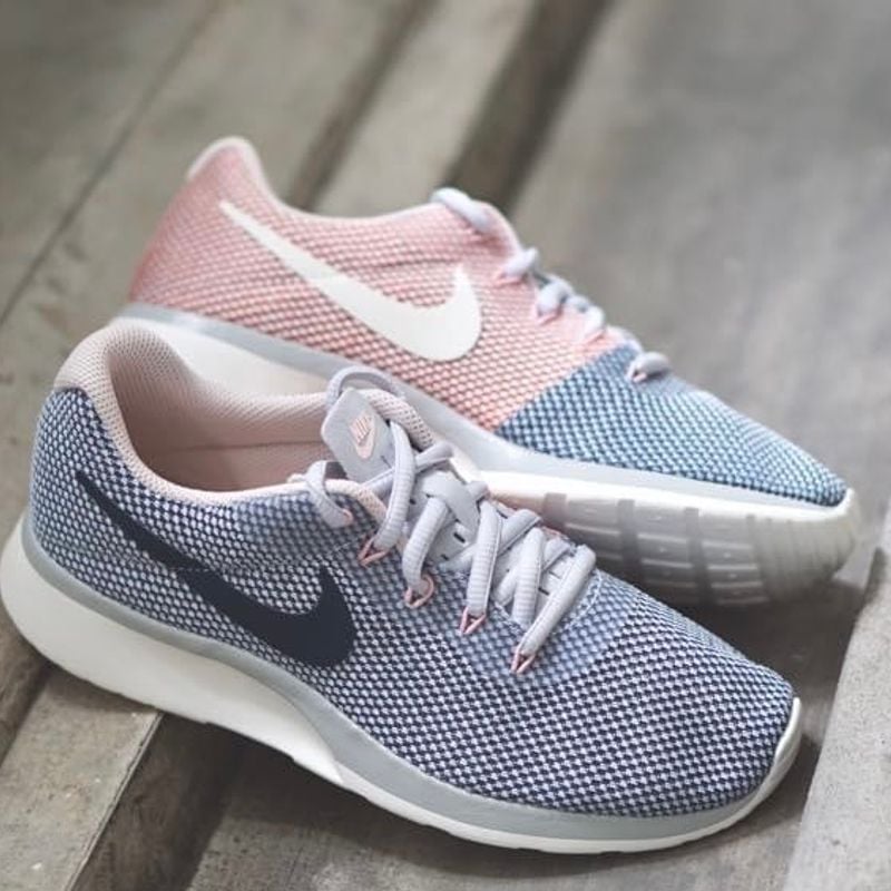 Tenis nike feminino azul marinho sale e rosa