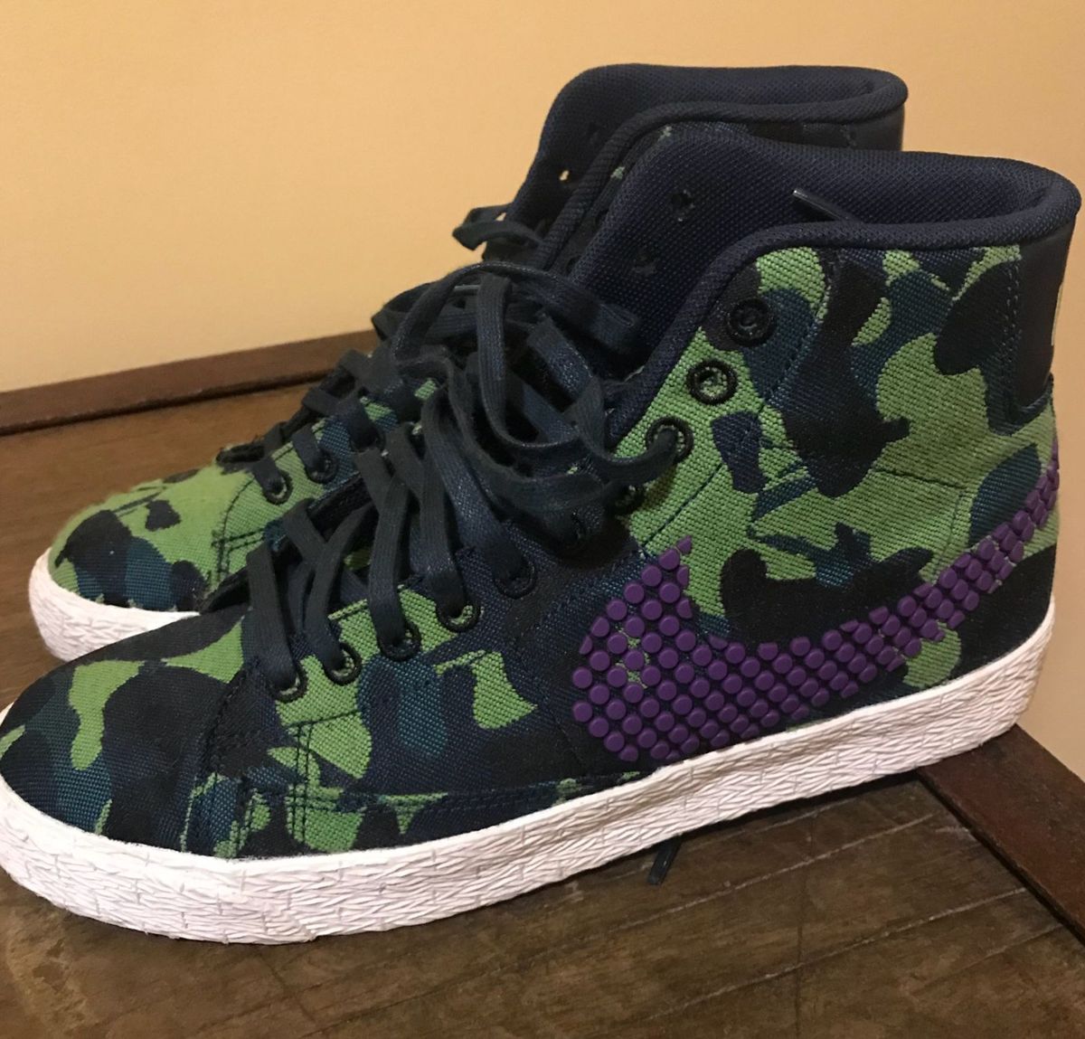 tenis nike camuflado feminino