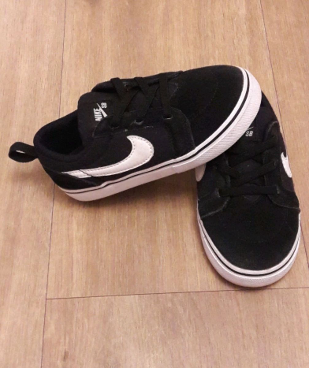 tenis nike camurça preto