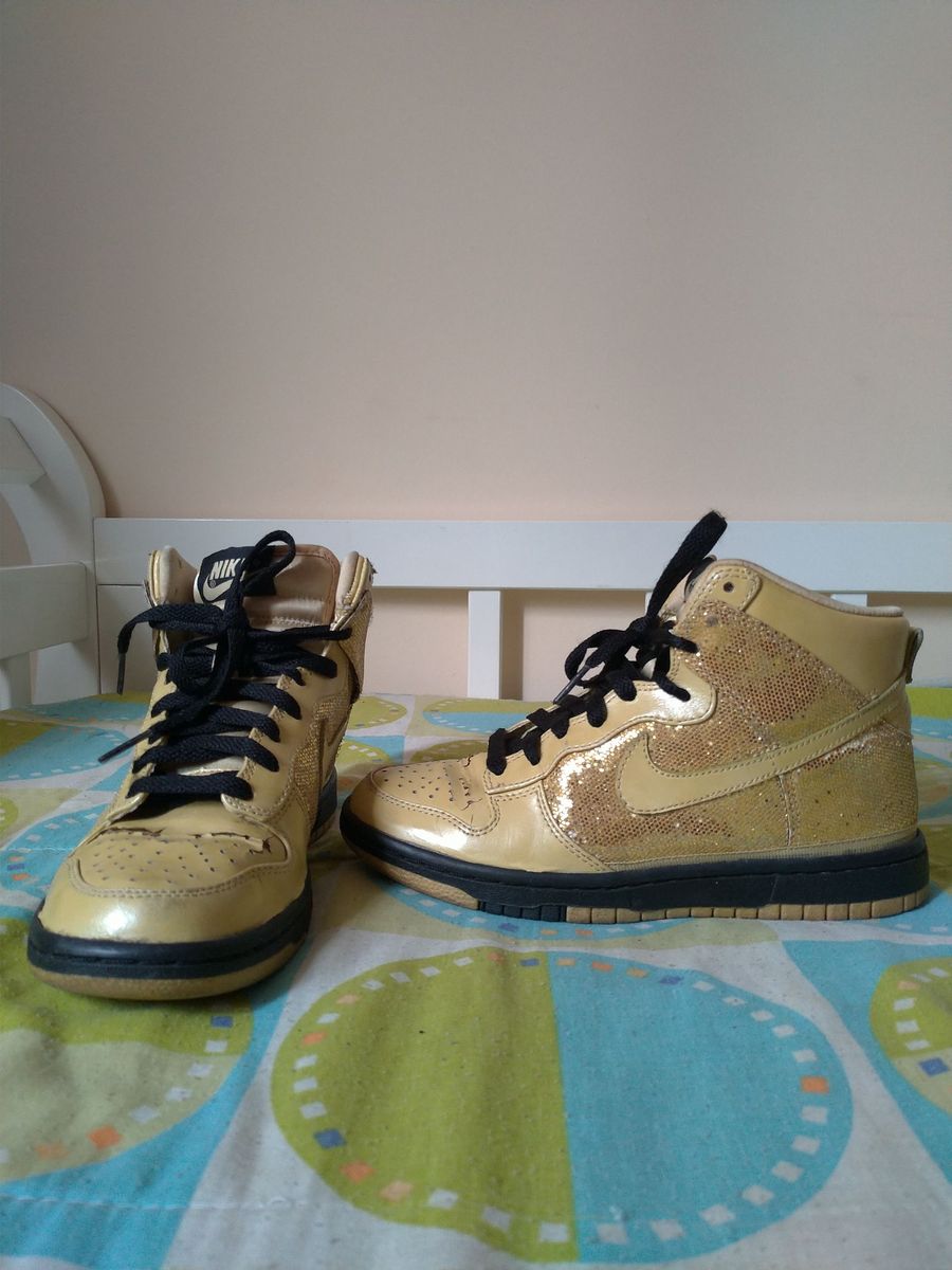 tenis nike dourado cano alto