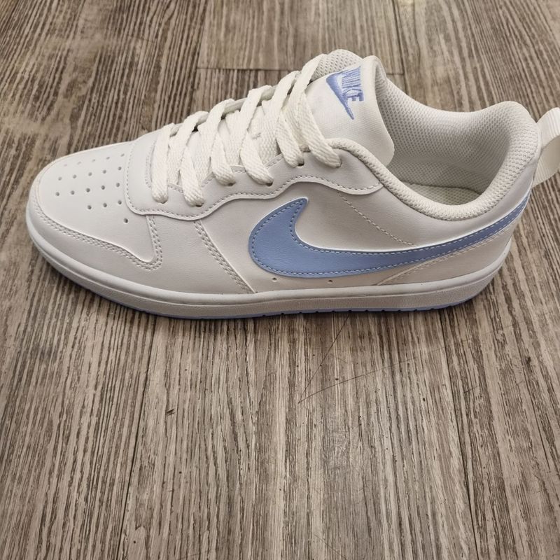 Nike court hot sale borough feminino