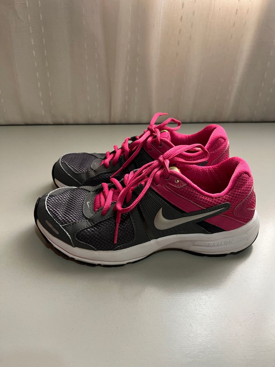 Tenis nike dart feminino preto store com rosa