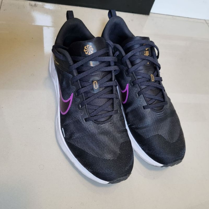 T nis Nike Downshifter 42 Masculino Preto Roxo Novo e Importado